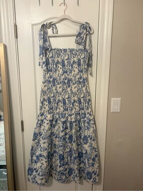 AUREUM Blue and Cream Smocked Floral Dress